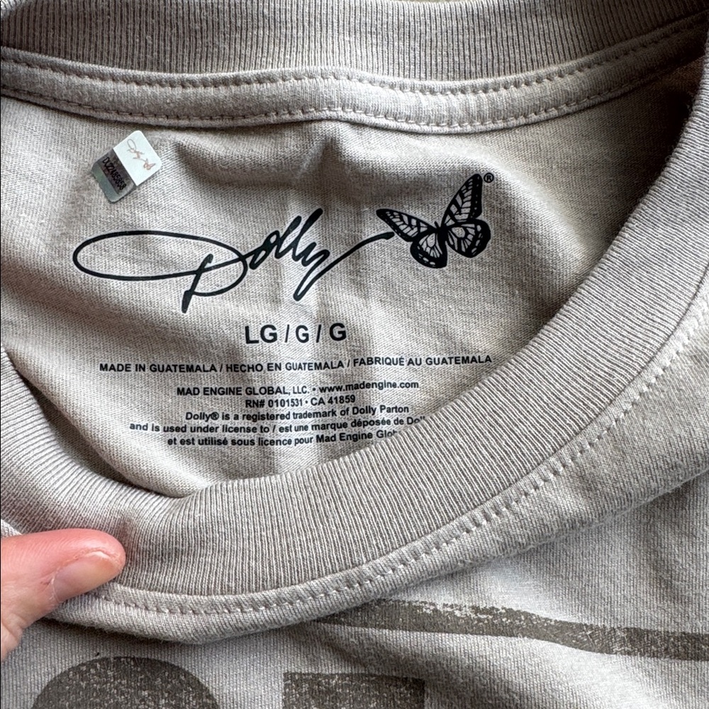 NWT- DOLLY PARTON Concert Tee by Goodfellow & Co - Picture 4 of 6